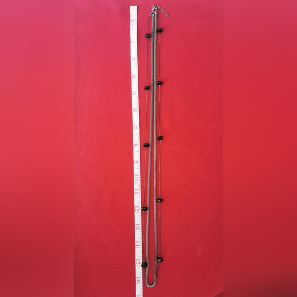 #19~NWOT. Long necklace with beads. - Picture 1 of 2